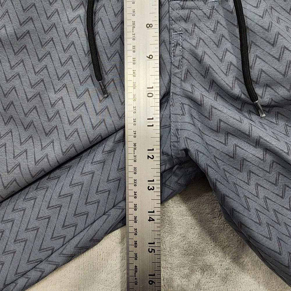 Physical Science Board Shorts Mens 32 Gray Chevron Tribal Dragon Cargo Beach Y2K
